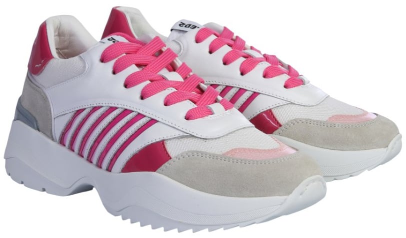 "D24" Sneakers