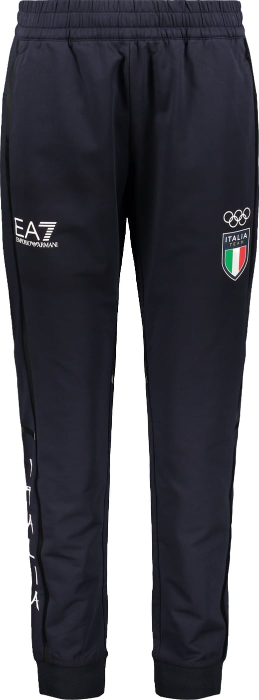 Technical sports pants with modern design