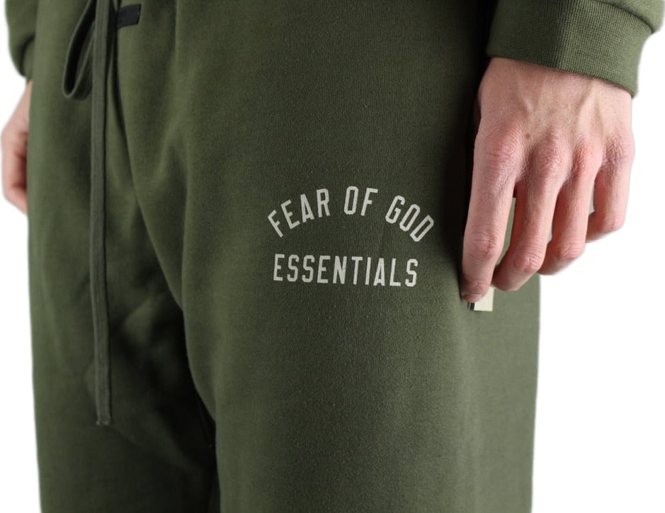Fear of God Essentials Fleece Joggingbroek 'Militair'