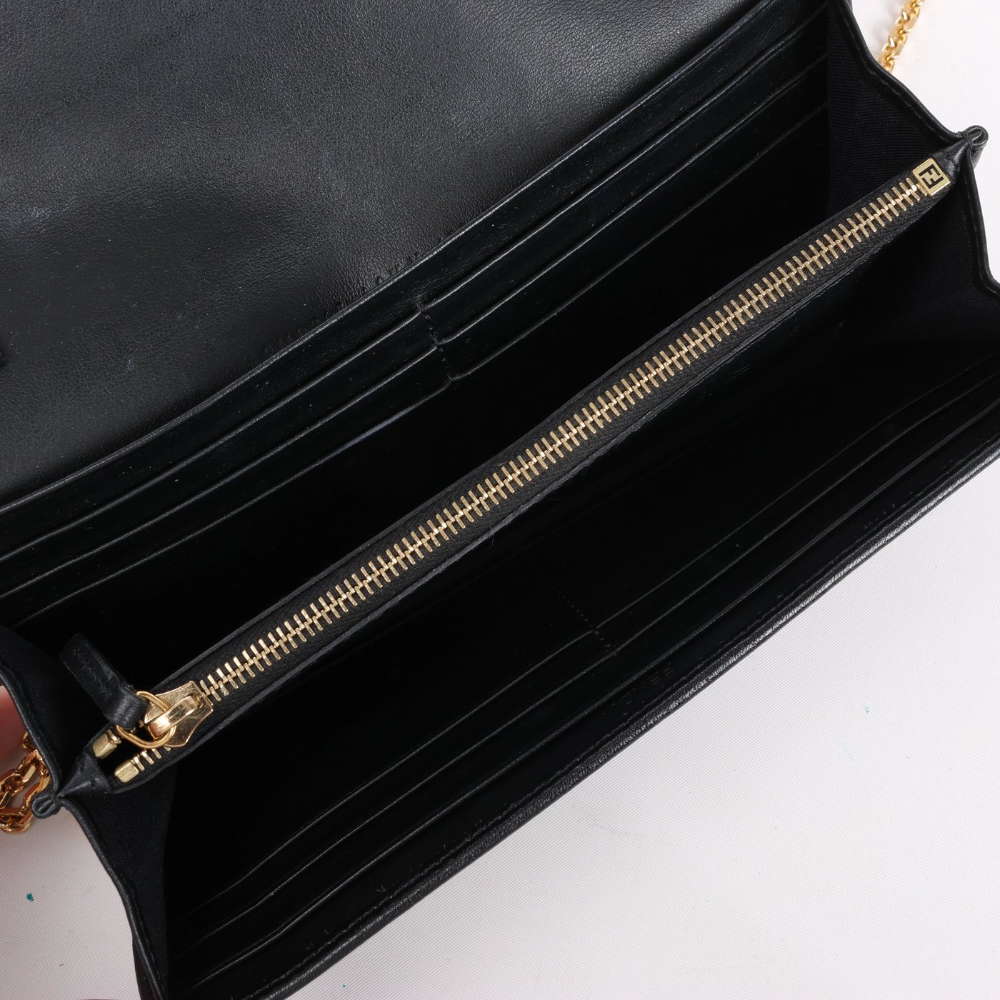 Fendi Continental F Leather Chain Wallet in Black 8M0365
