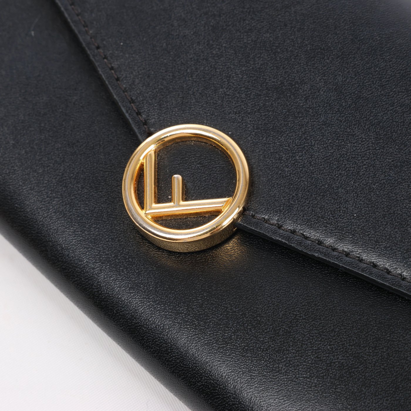 Fendi Continental F Leather Chain Wallet in Black 8M0365