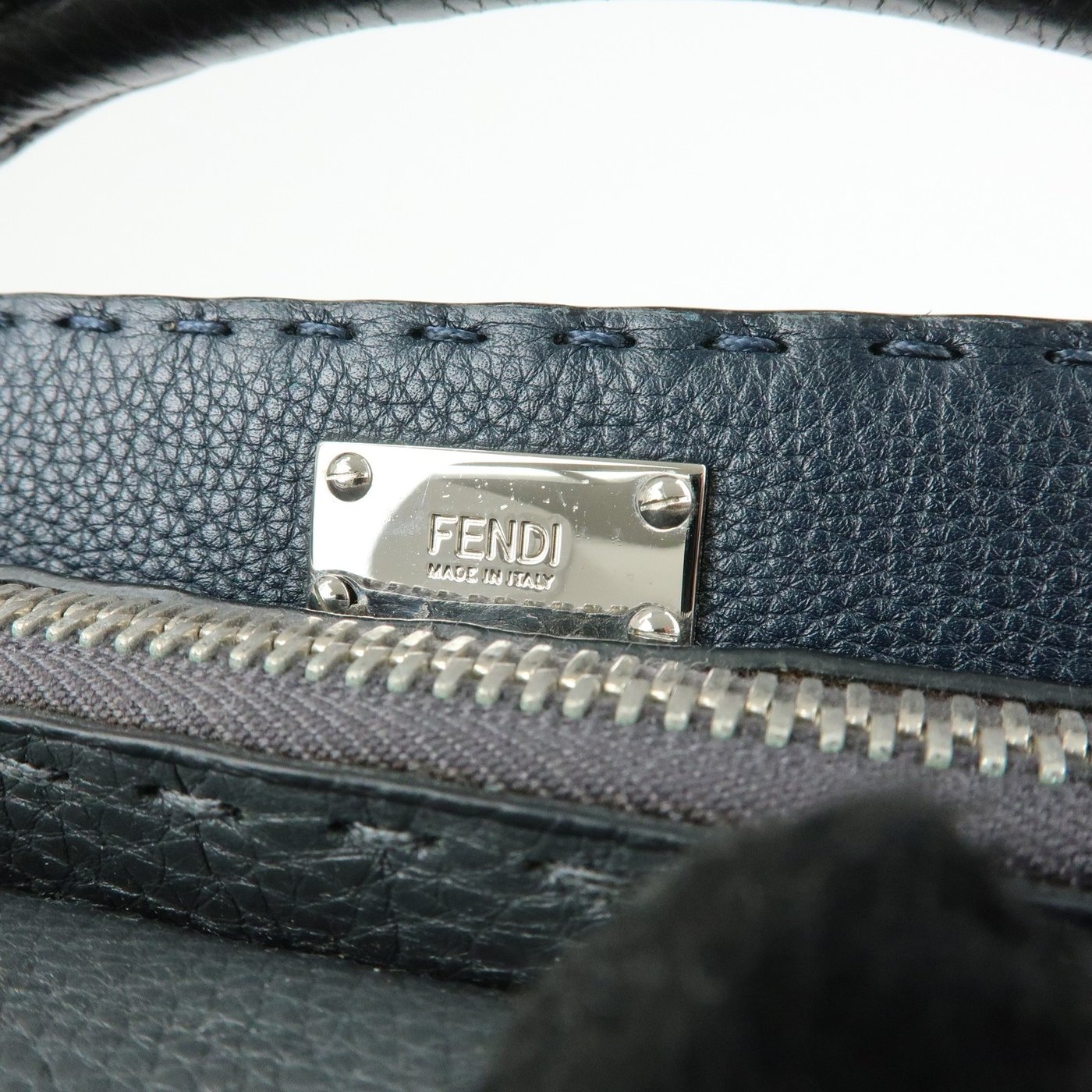 Fendi Selleria Peekaboo Grainy Leather Regular