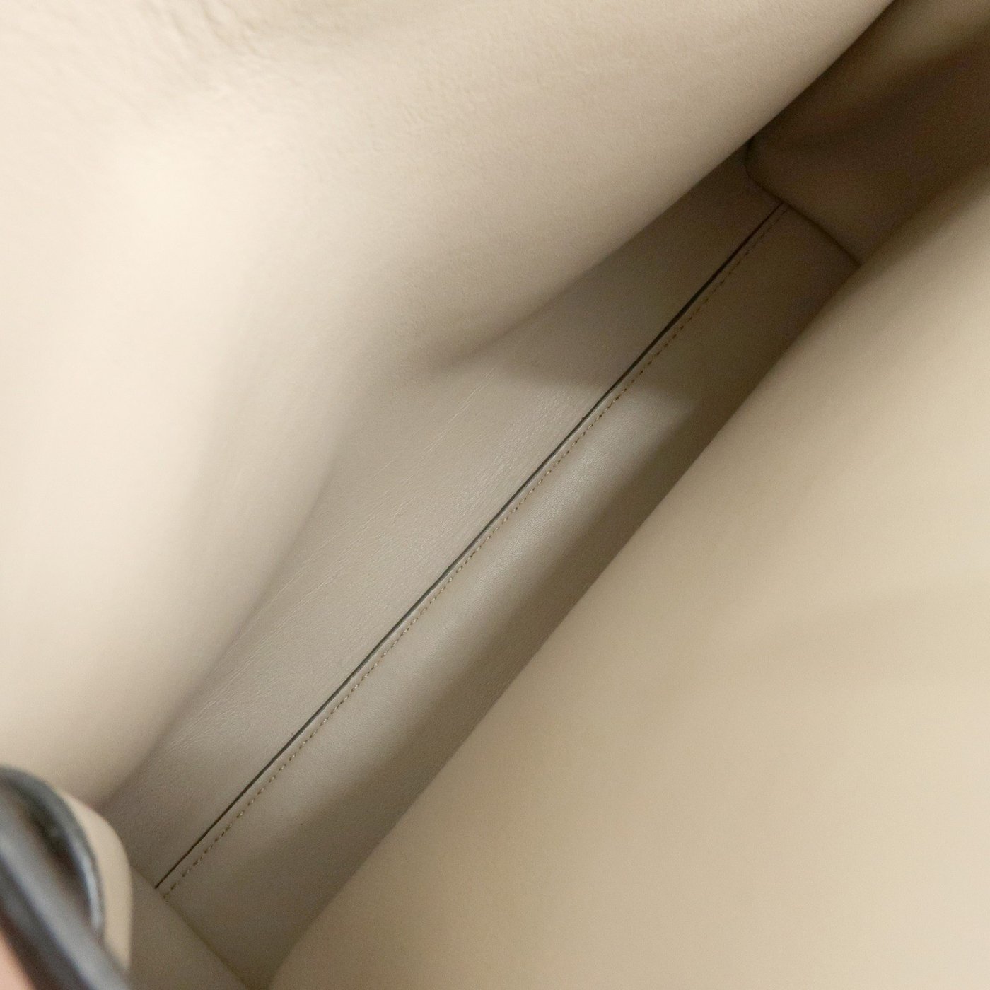 Fendi Peekaboo Essentially Leather