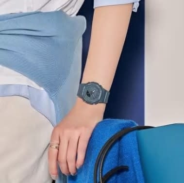 Casio G Shock Horloge GMA-P2100BA-2AER Analoog Digitaal Blauw 39mm