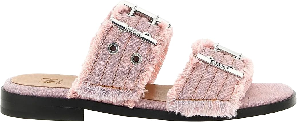 sandalen in roze jeans