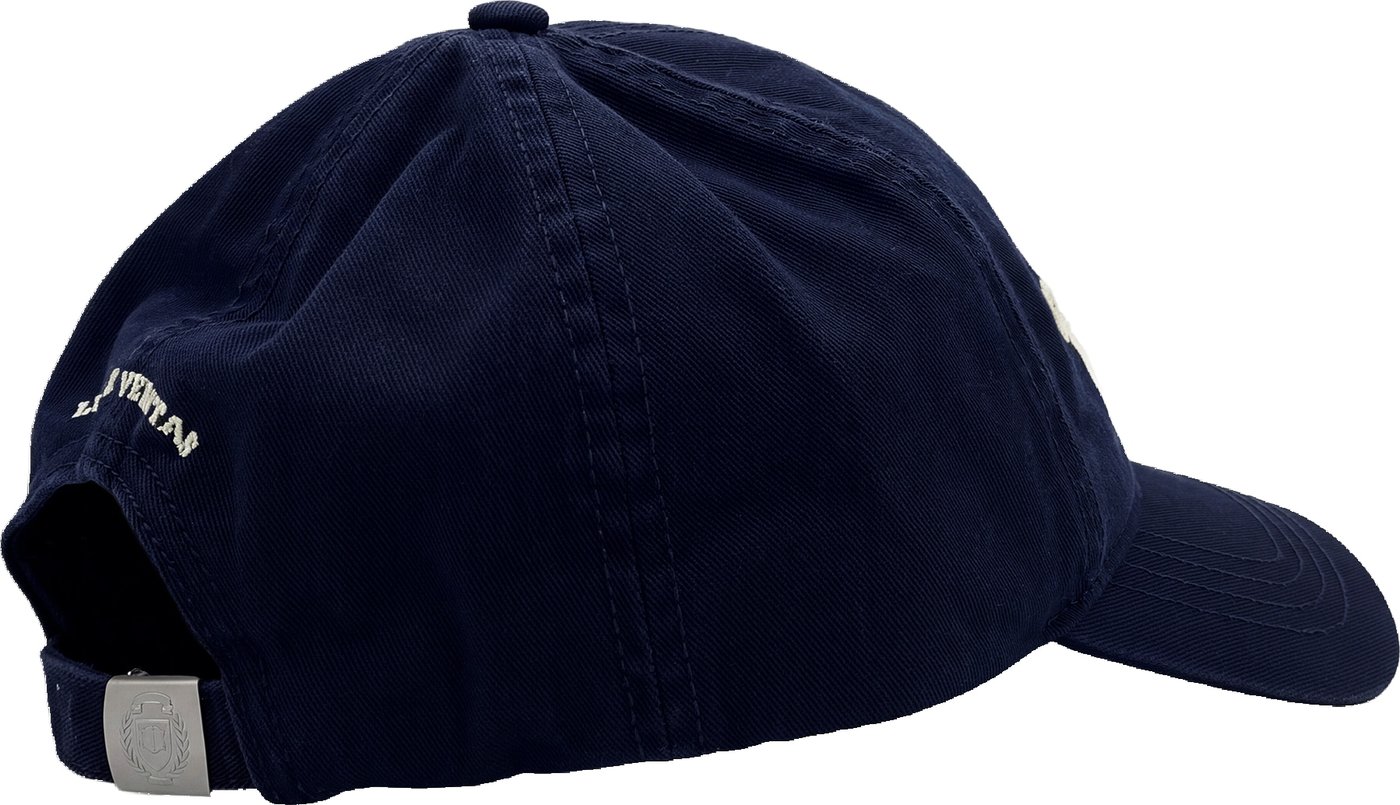 Baseball cap with embroidery