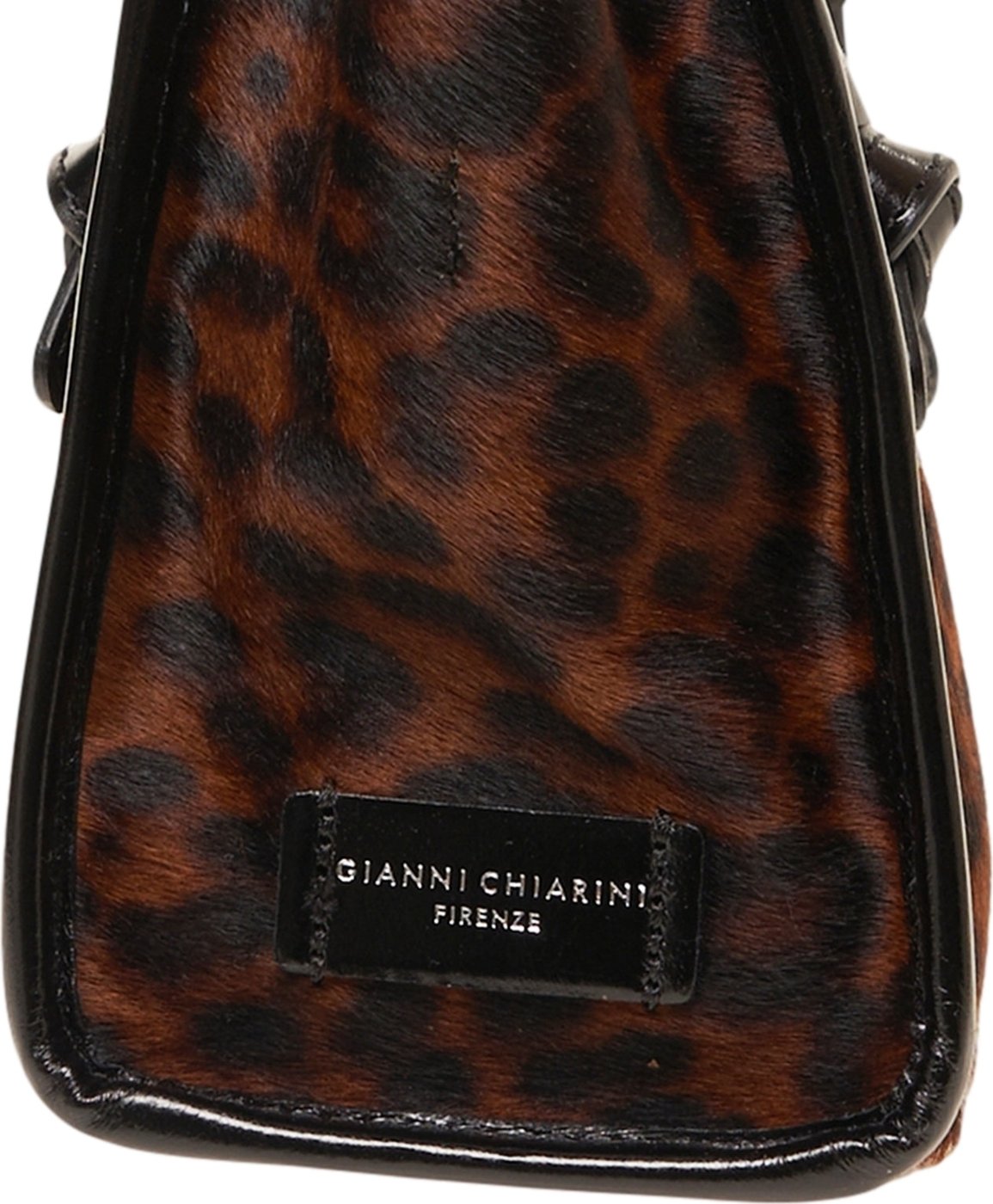 Handbag with animal print