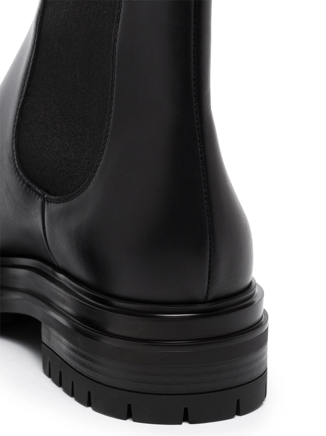 Chelsea Ankle Boot In Smooth Calf Leather
