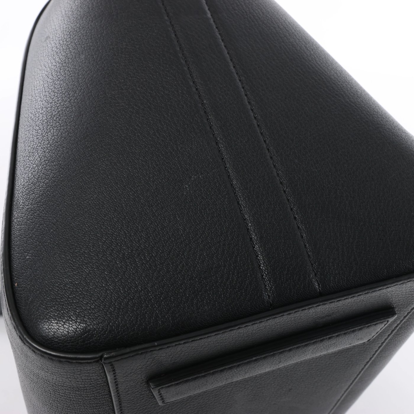 Givenchy Antigona Medium Leather 2Way Handbag in Black