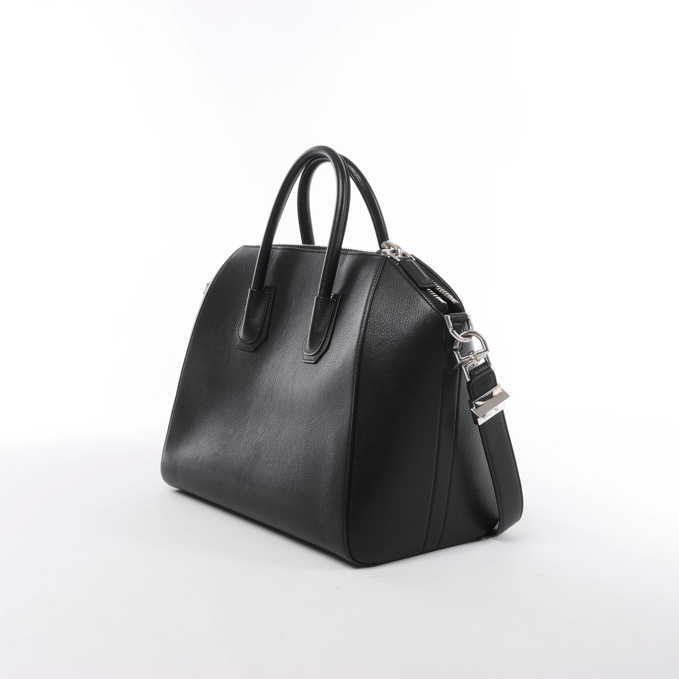 Givenchy Antigona Medium Leather 2Way Handbag in Black
