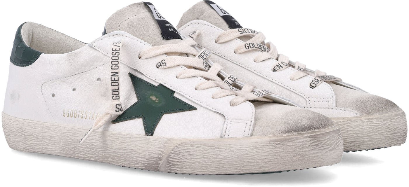 Low-Top Sneakers with Contrasting Star Detail