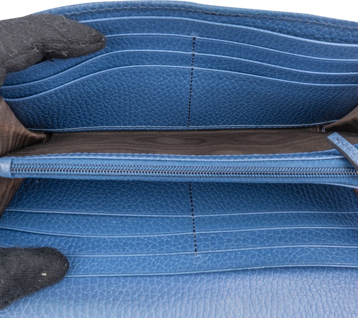 Gucci Pebbled Leather Interlocking GG Continental Wallet