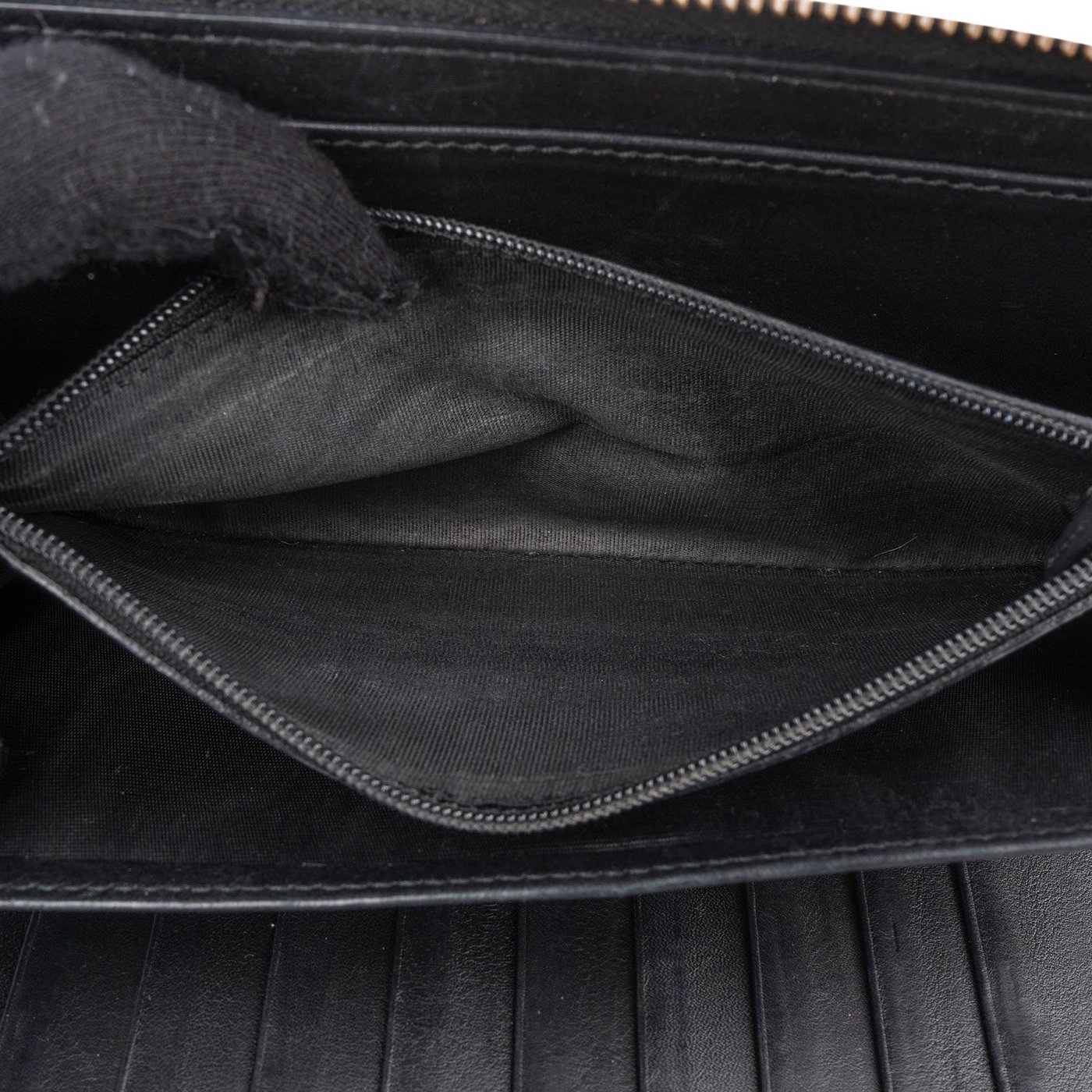 Gucci Monogram GG Marmont Matelassé Zip Around Organizer Wallet