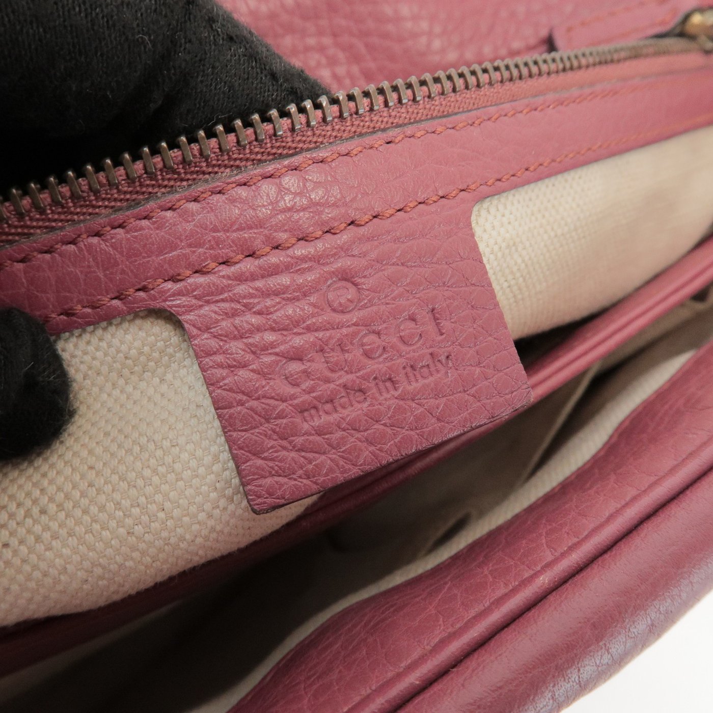 Gucci GG Marmont Leather Medium