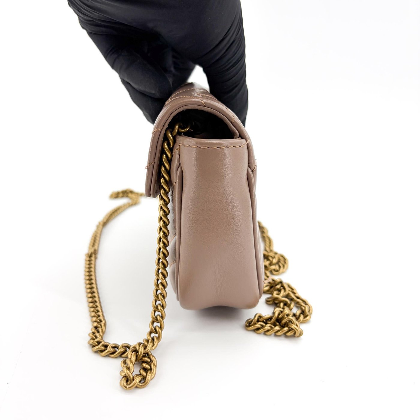 Gucci GG Marmont Flap Matelasse Leather Medium