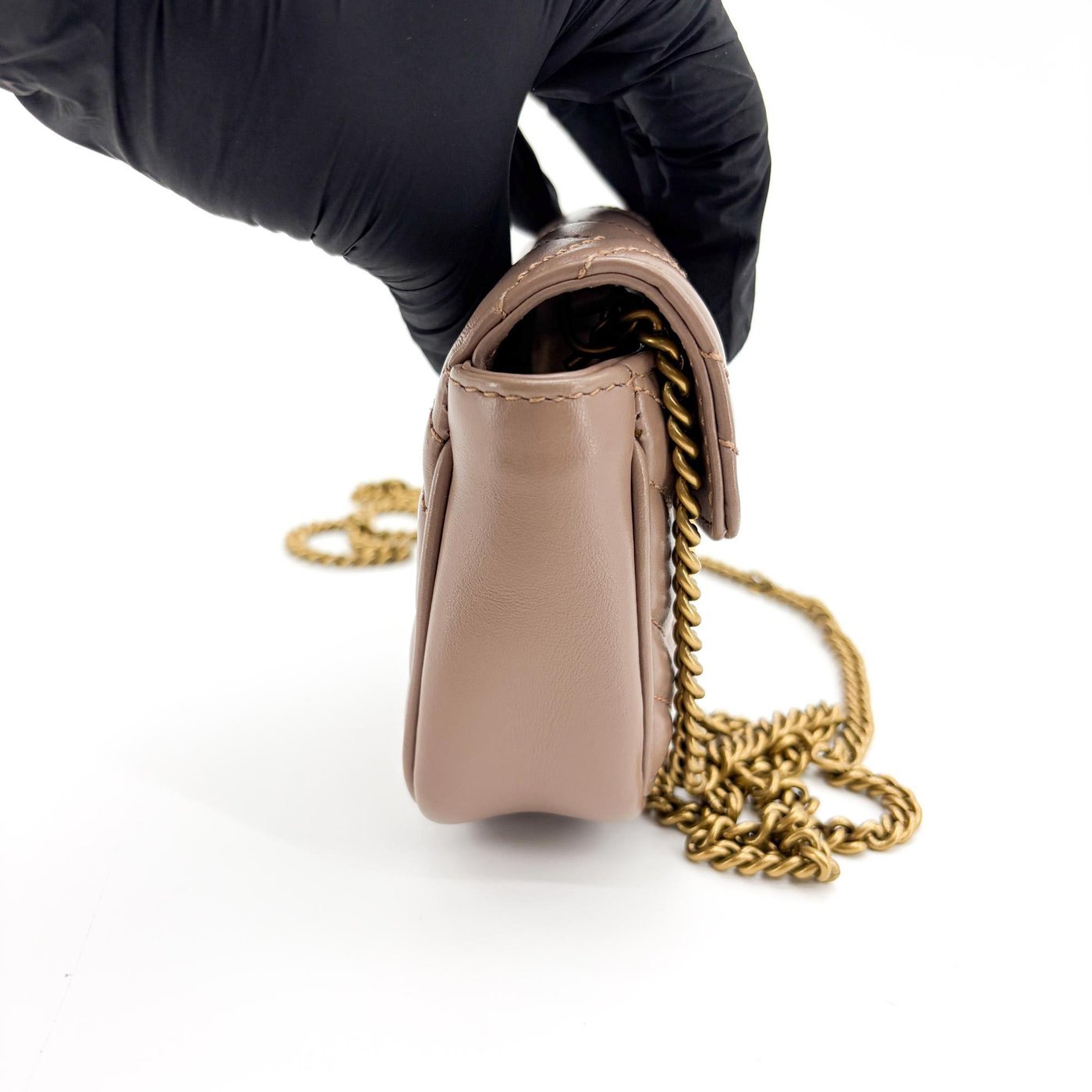 Gucci GG Marmont Flap Matelasse Leather Medium