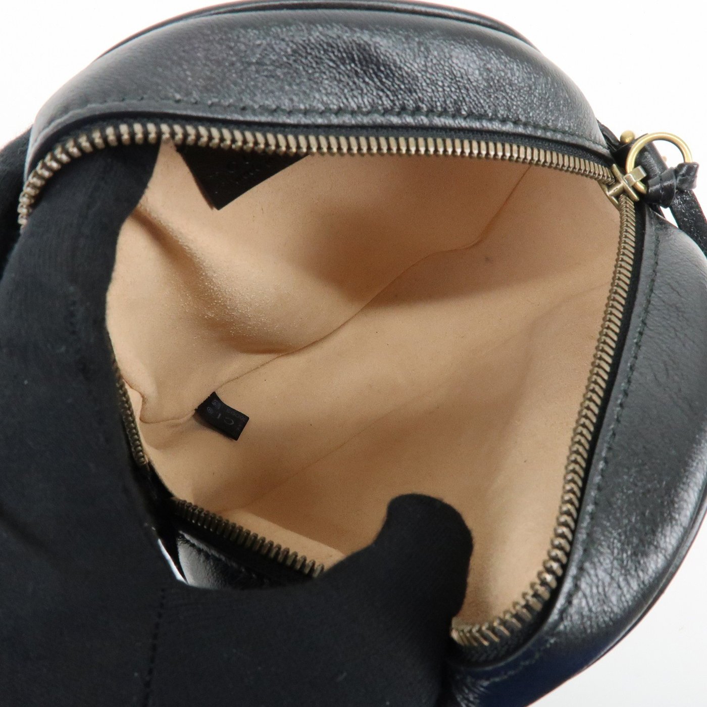 Gucci GG Marmont Round Matelasse Leather Mini