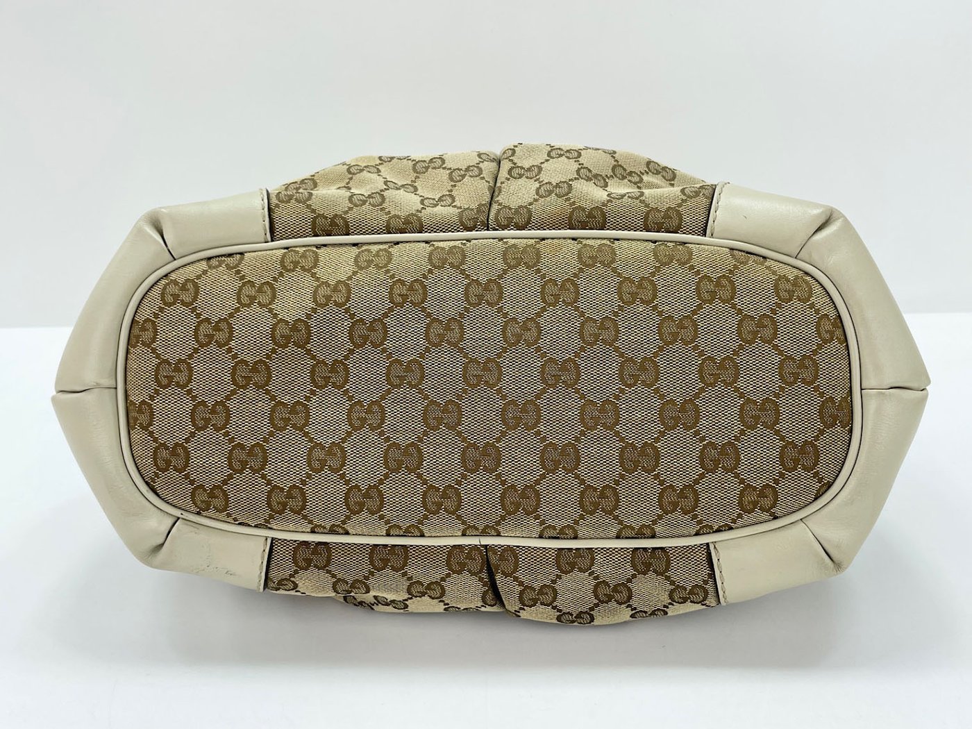 Gucci Sukey Top Handle Satchel GG Canvas with Leather Medium