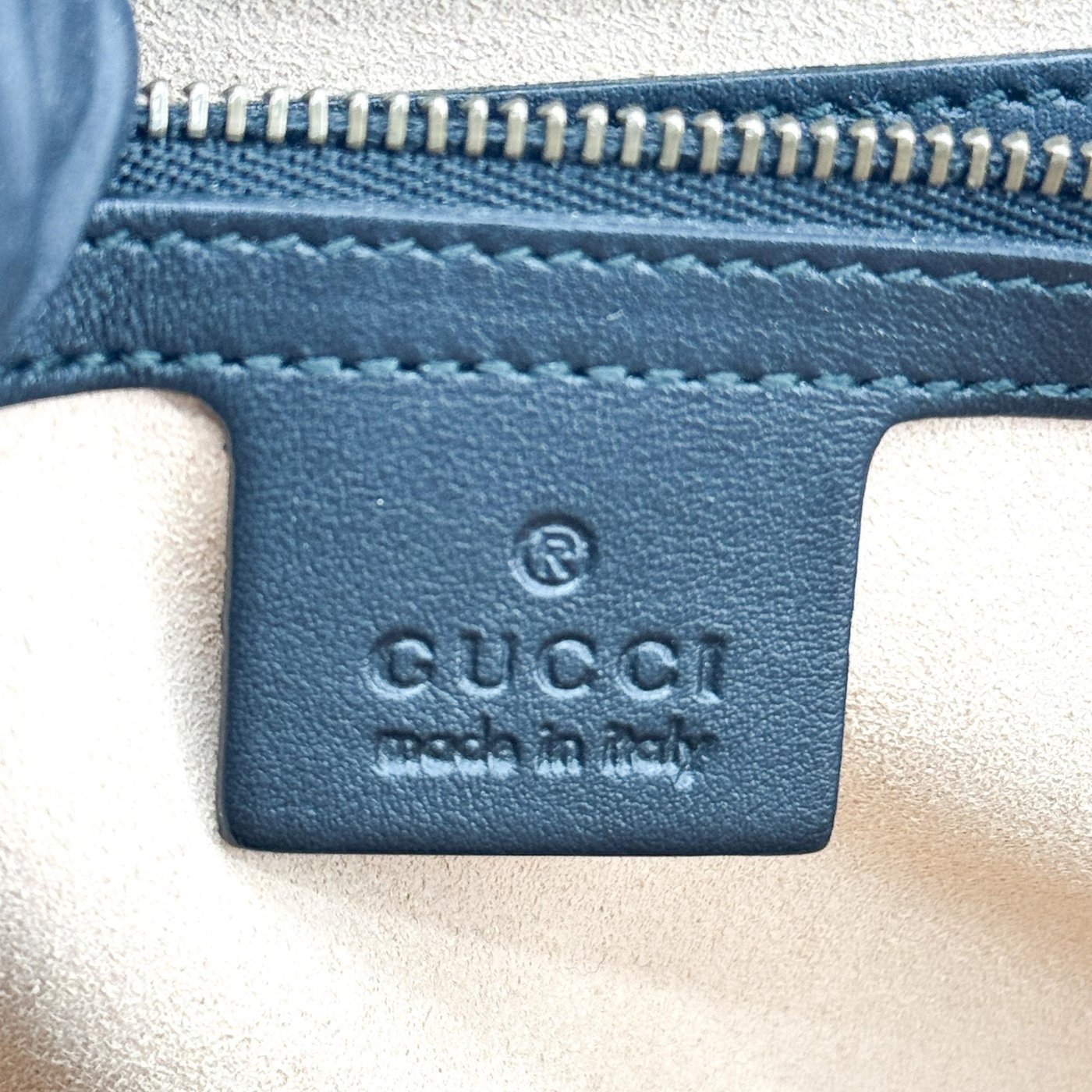 Gucci GG Marmont Matelasse Leather Medium