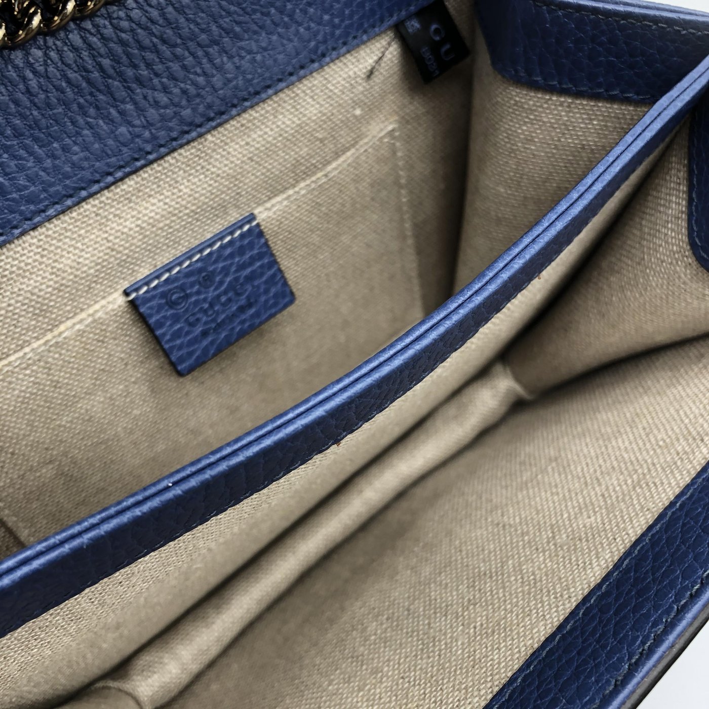 Gucci Interlocking Leather Medium
