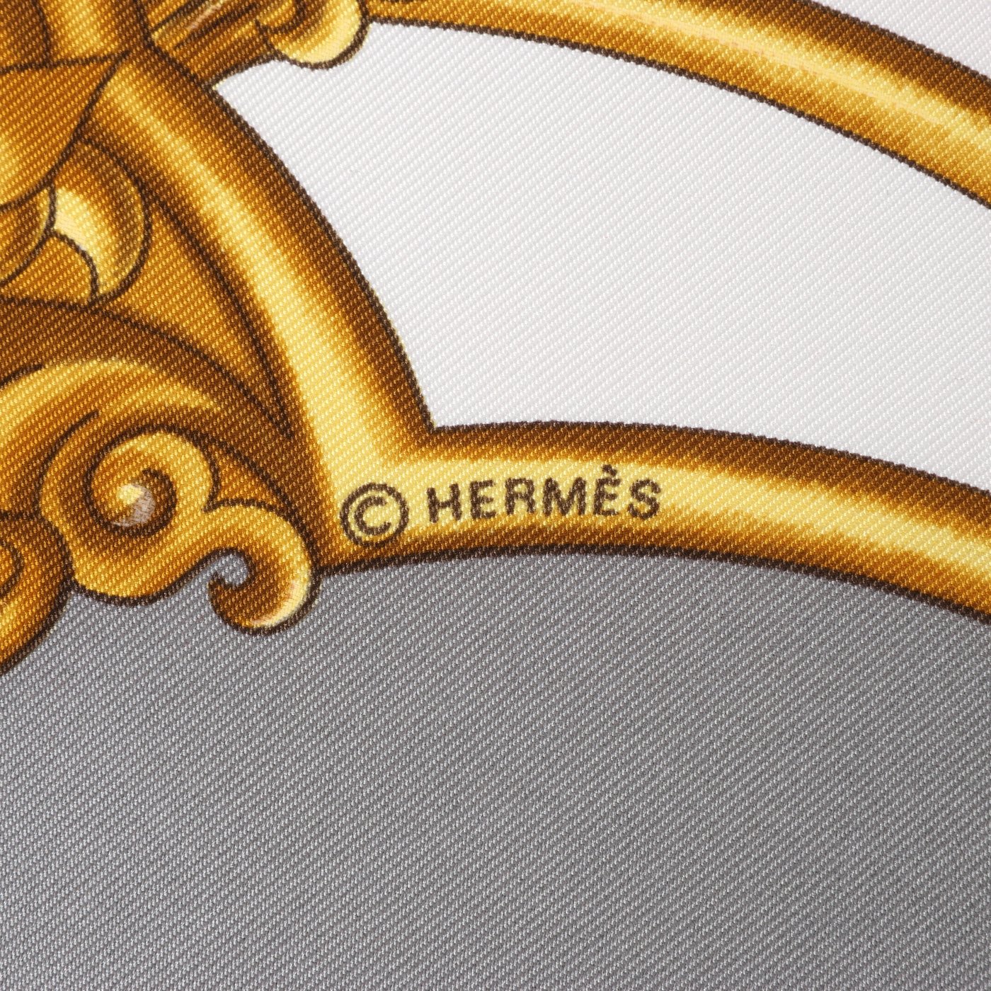 Hermès Carré 90 "LES CHEVAUX DES MOGHOLS" Silk handkerchief in Gray