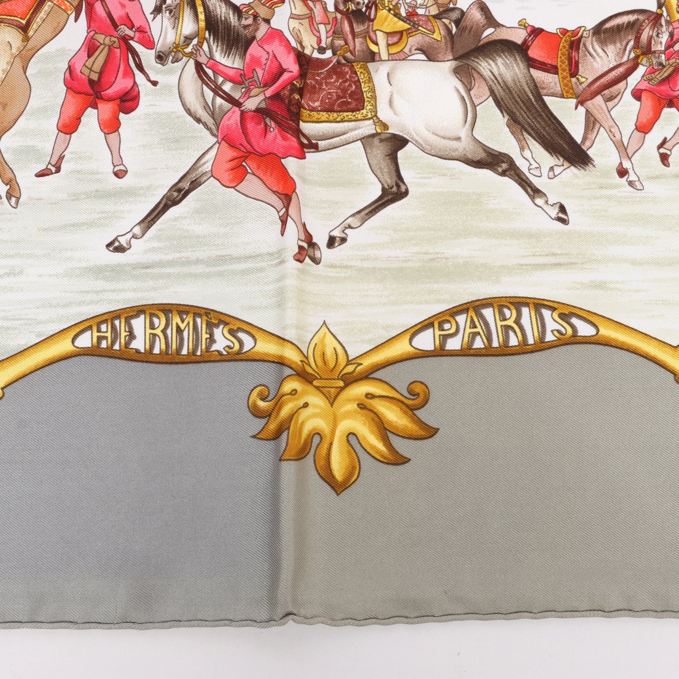 Hermès Carré 90 "LES CHEVAUX DES MOGHOLS" Silk handkerchief in Gray