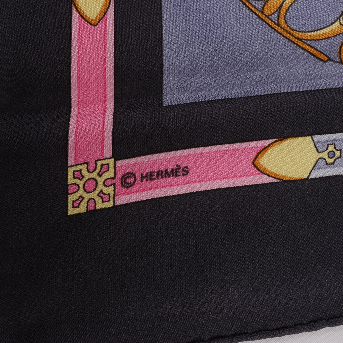 Hermès Carré 90 "LES MUSEROLLES" Silk handkerchief in Gray