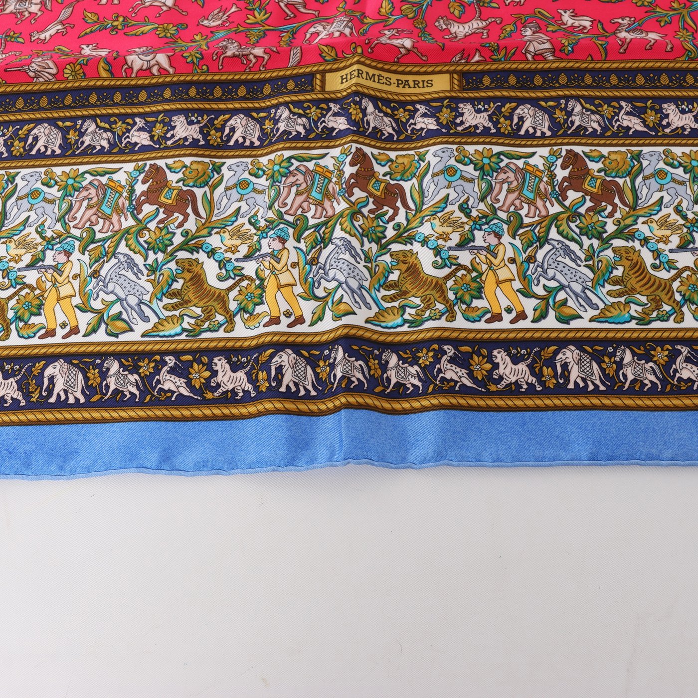 Hermès Carré 90 "CHASSE en INDE" Silk handkerchief in Blue