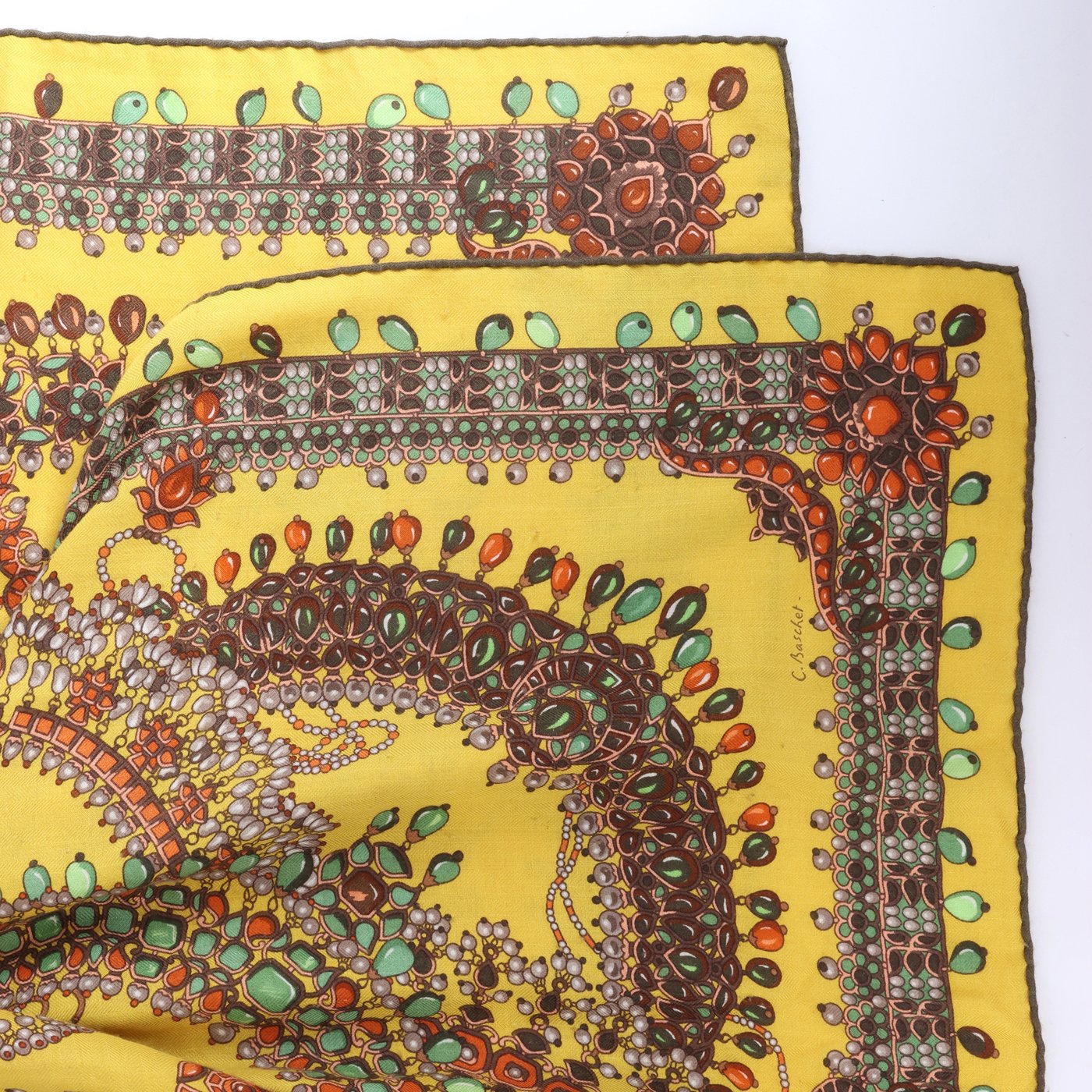 Hermès Carré Géant 140 "PARURES DES MAHARAJAS" Stole Cashmere & Silk in Yellow