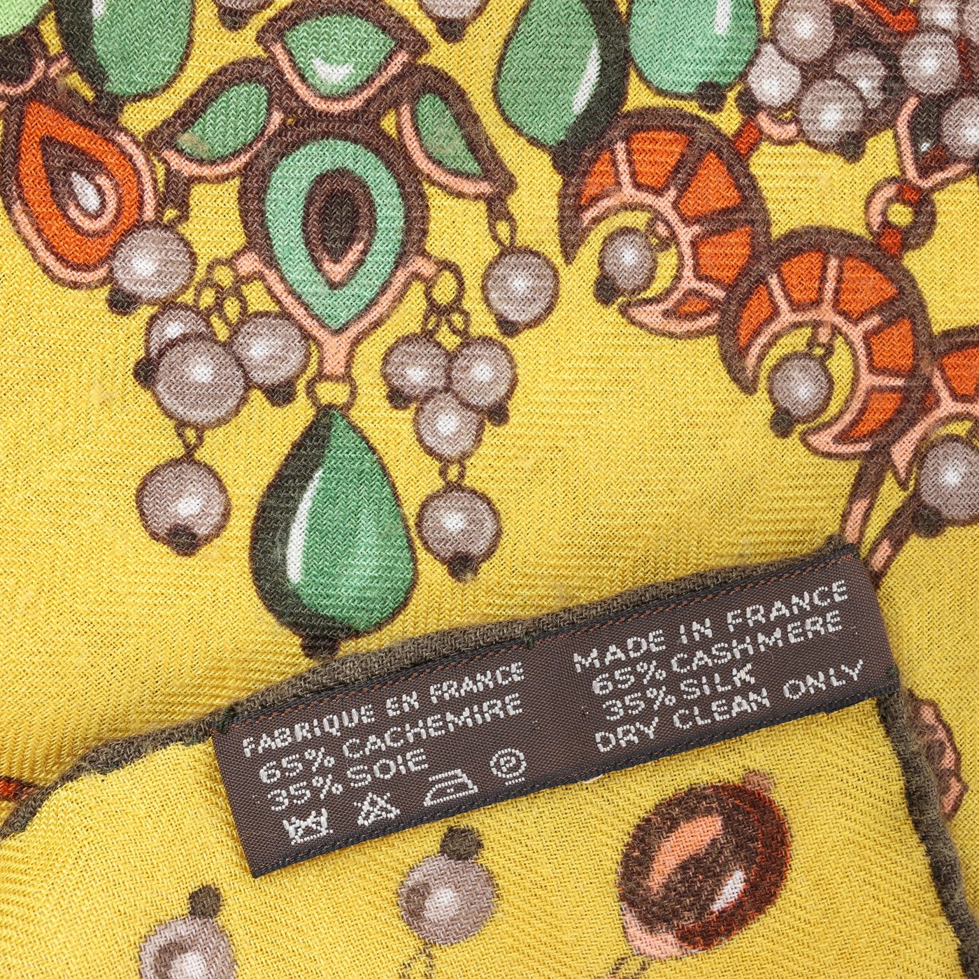 Hermès Carré Géant 140 "PARURES DES MAHARAJAS" Stole Cashmere & Silk in Yellow