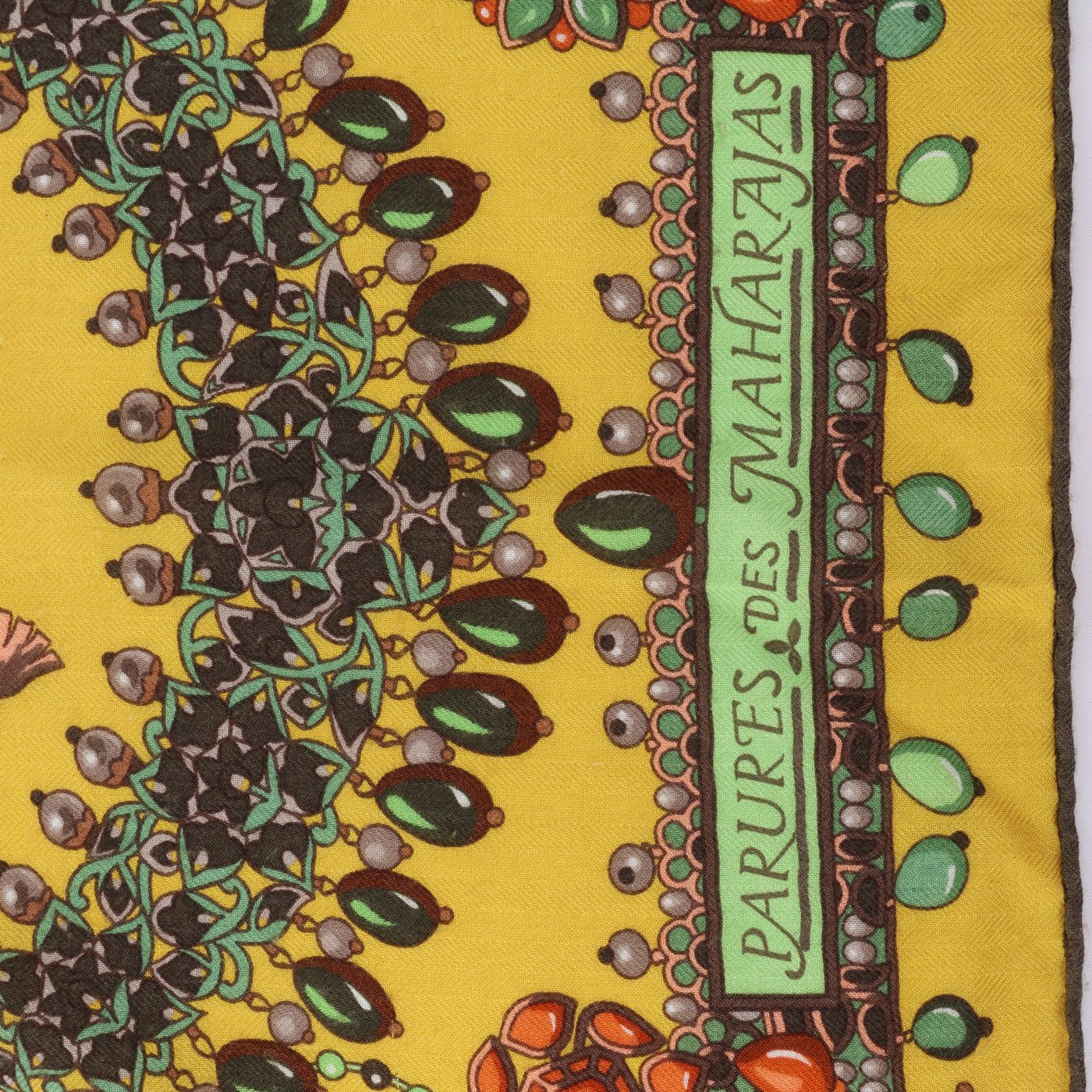 Hermès Carré Géant 140 "PARURES DES MAHARAJAS" Stole Cashmere & Silk in Yellow