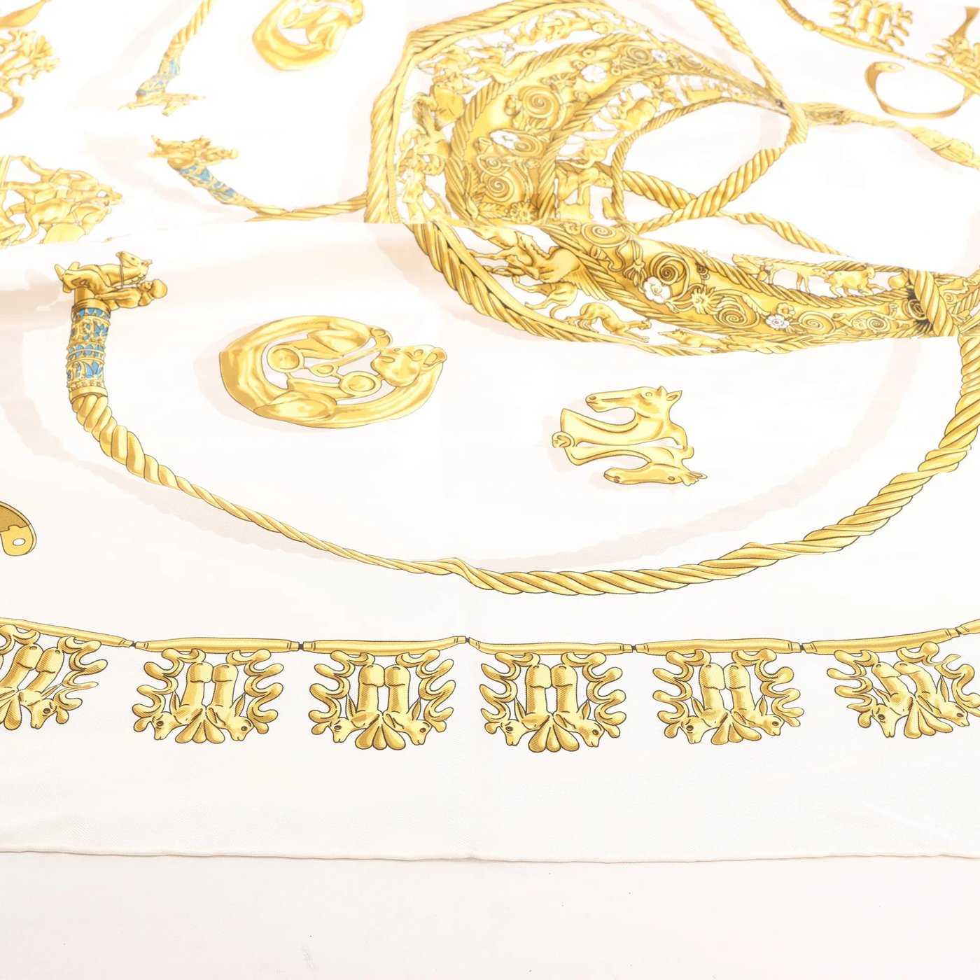 Hermès Carré 90 "LES CAVALIERS D'OR" Silk handkerchief in White