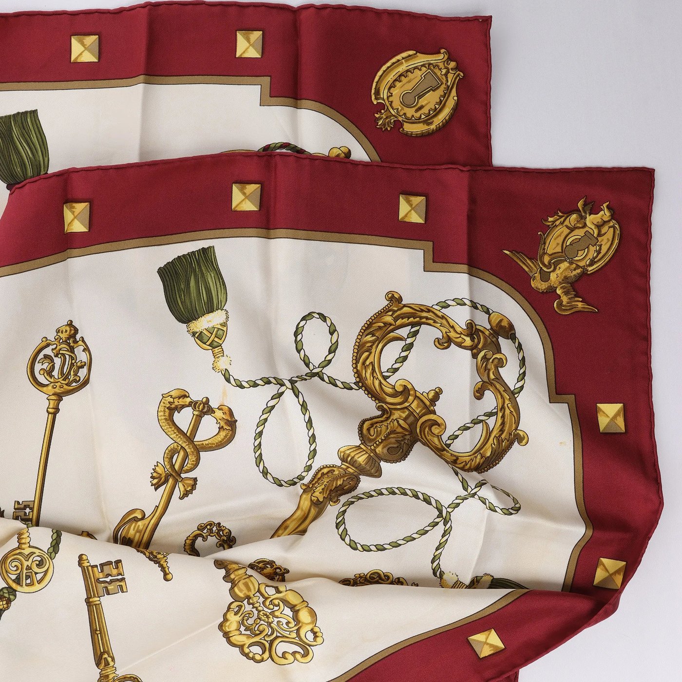 Hermès Carré 90 "LES CLES" Silk handkerchief in Burgundy