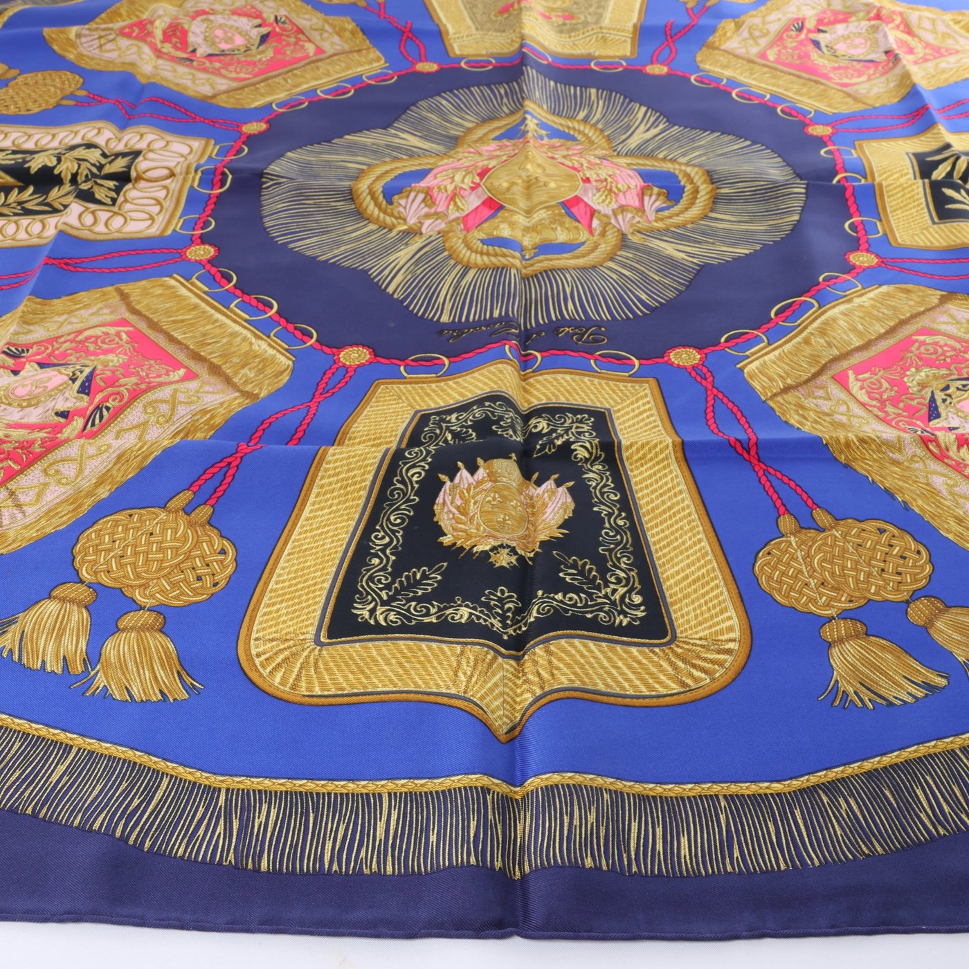 Hermès Carré 90 "Poste et Cavalerie" Silk handkerchief in Navy Blue