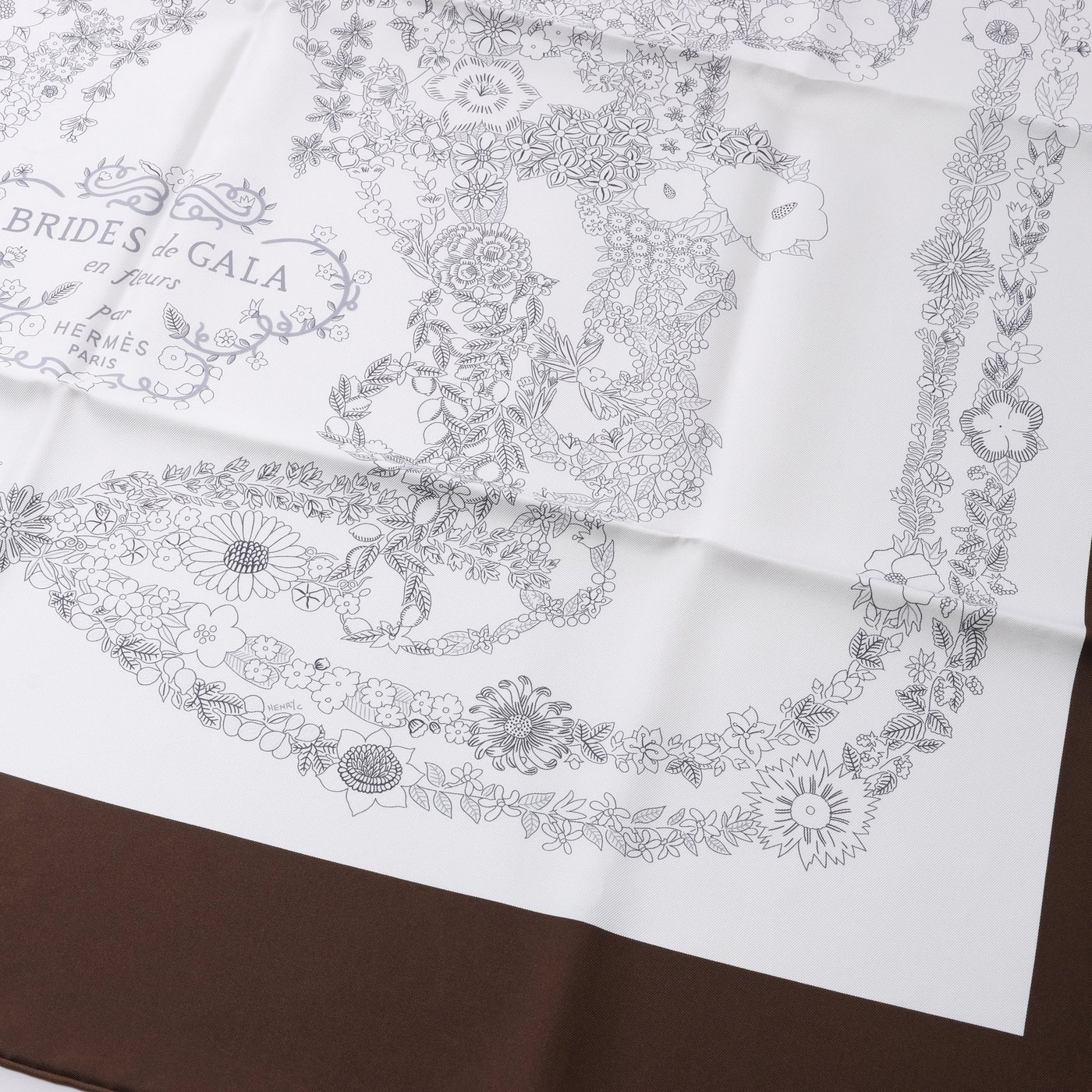 Hermès Carré 90 "Brides de Gala en Fleurs" Silk handkerchief in Brown