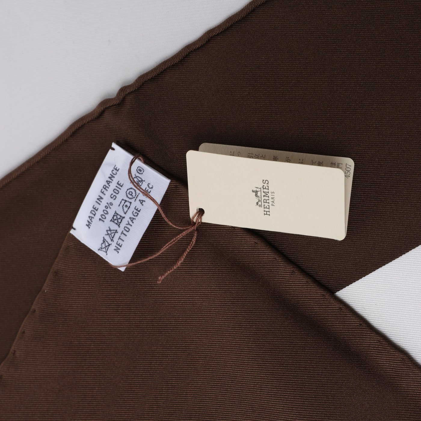 Hermès Carré 90 "Brides de Gala en Fleurs" Silk handkerchief in Brown