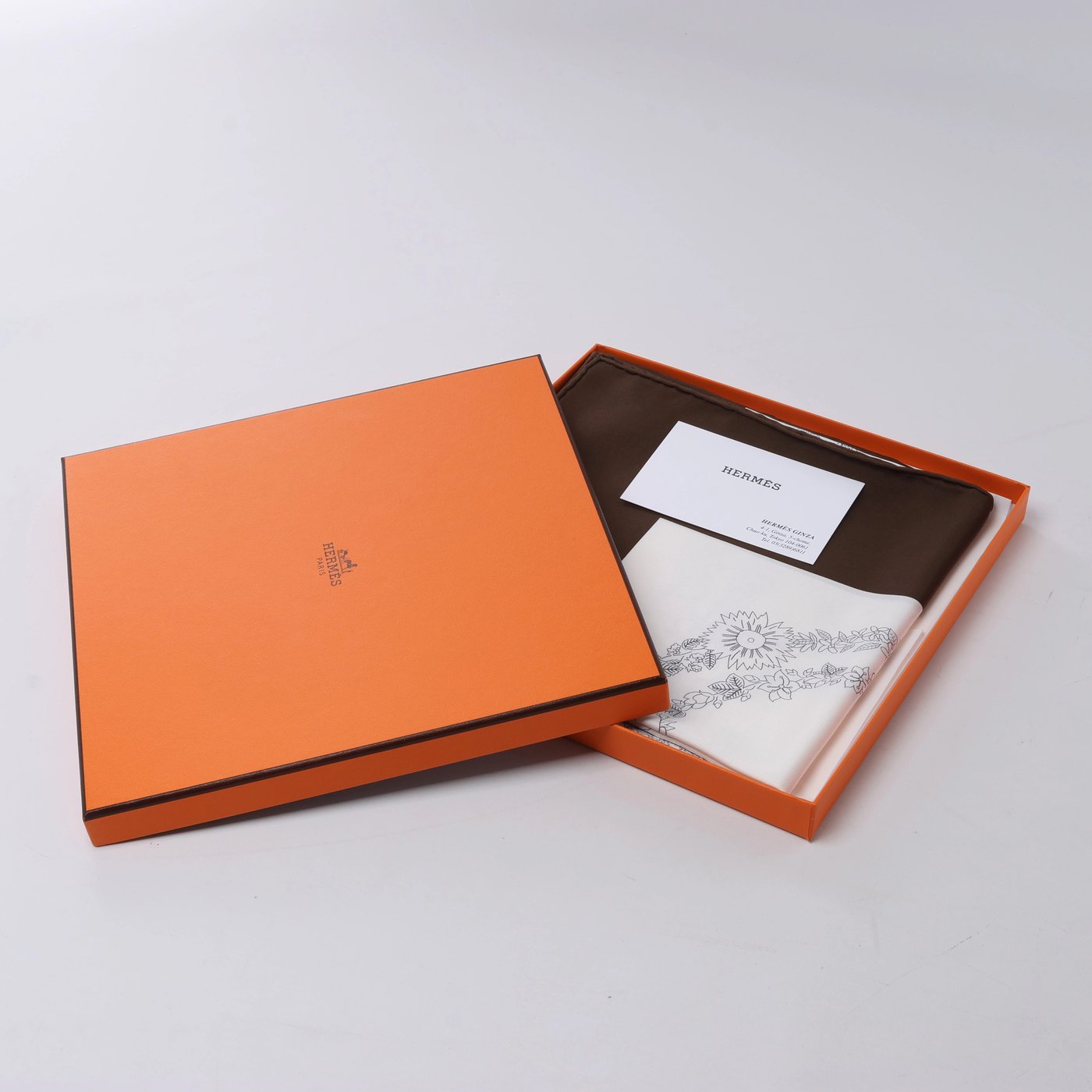 Hermès Carré 90 "Brides de Gala en Fleurs" Silk handkerchief in Brown