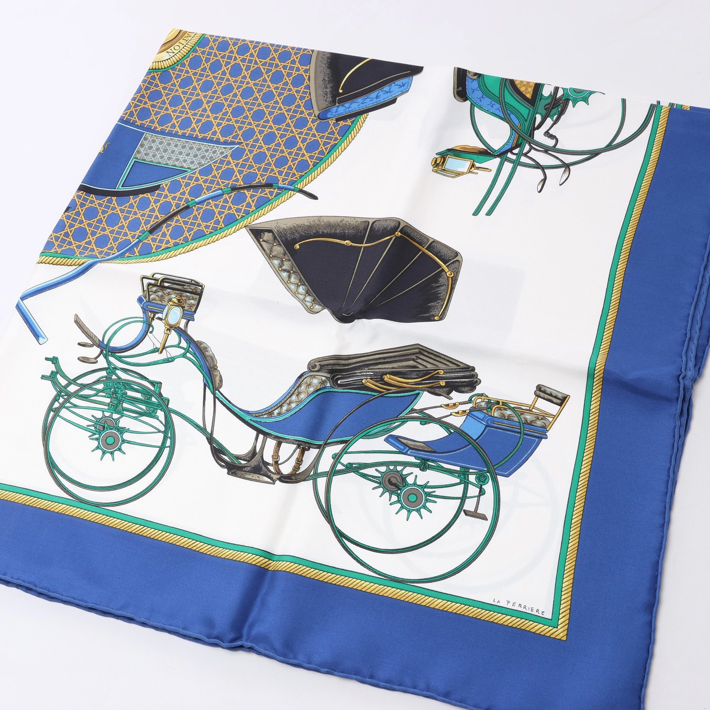 Hermès Carré 90 "LES VOITURES A TRANSFORMATION" Silk handkerchief in Blue