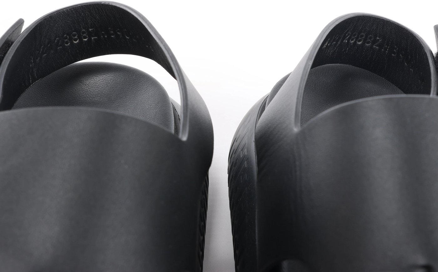 Hermès Doha Leather Sandals 39 Unisex Black 212888Z