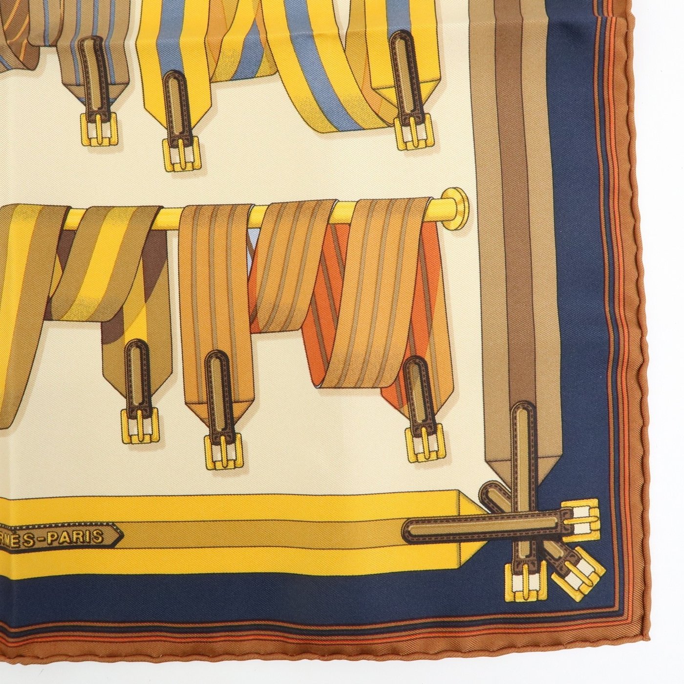 Hermes Carré 42 Silk