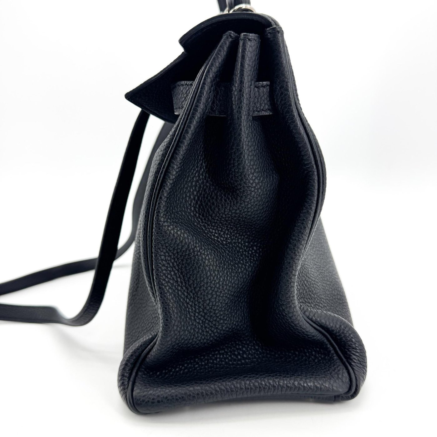 Hermes Kelly Black Togo with Gold Hardware 32