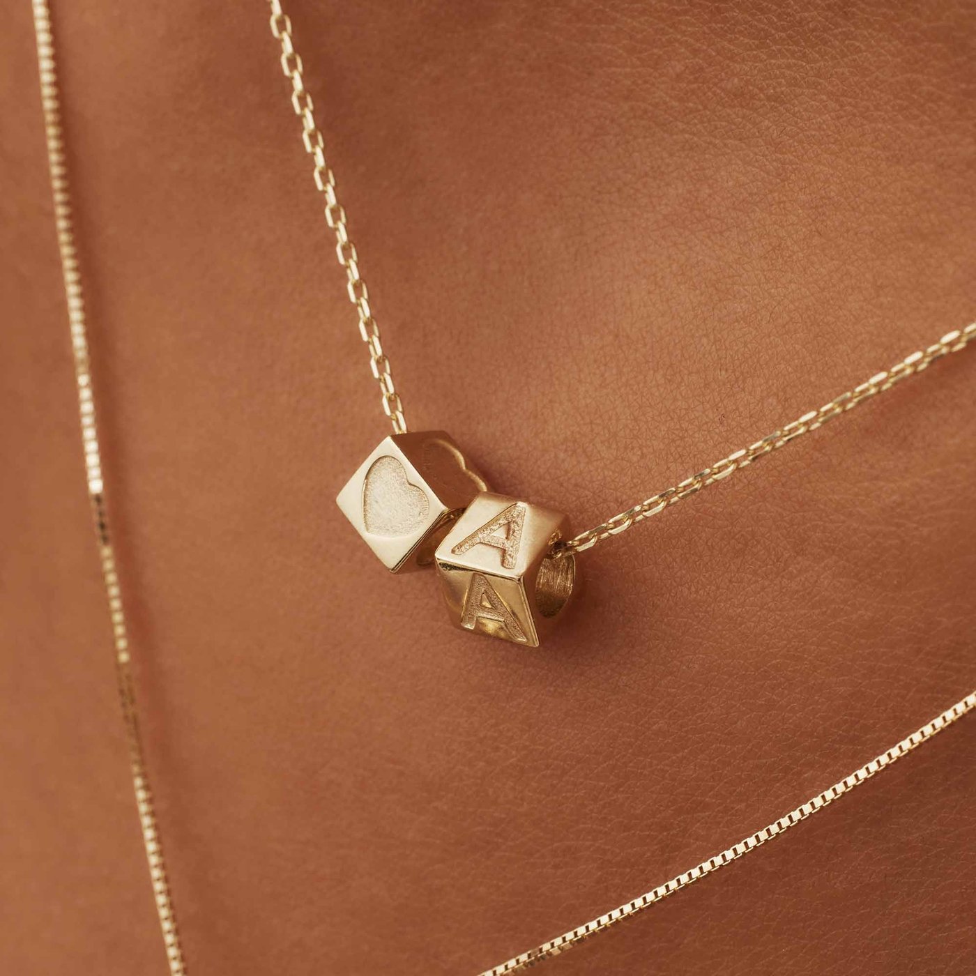 Isabel Bernard Saint Germain Felie - Bedel - Goud - Letter B