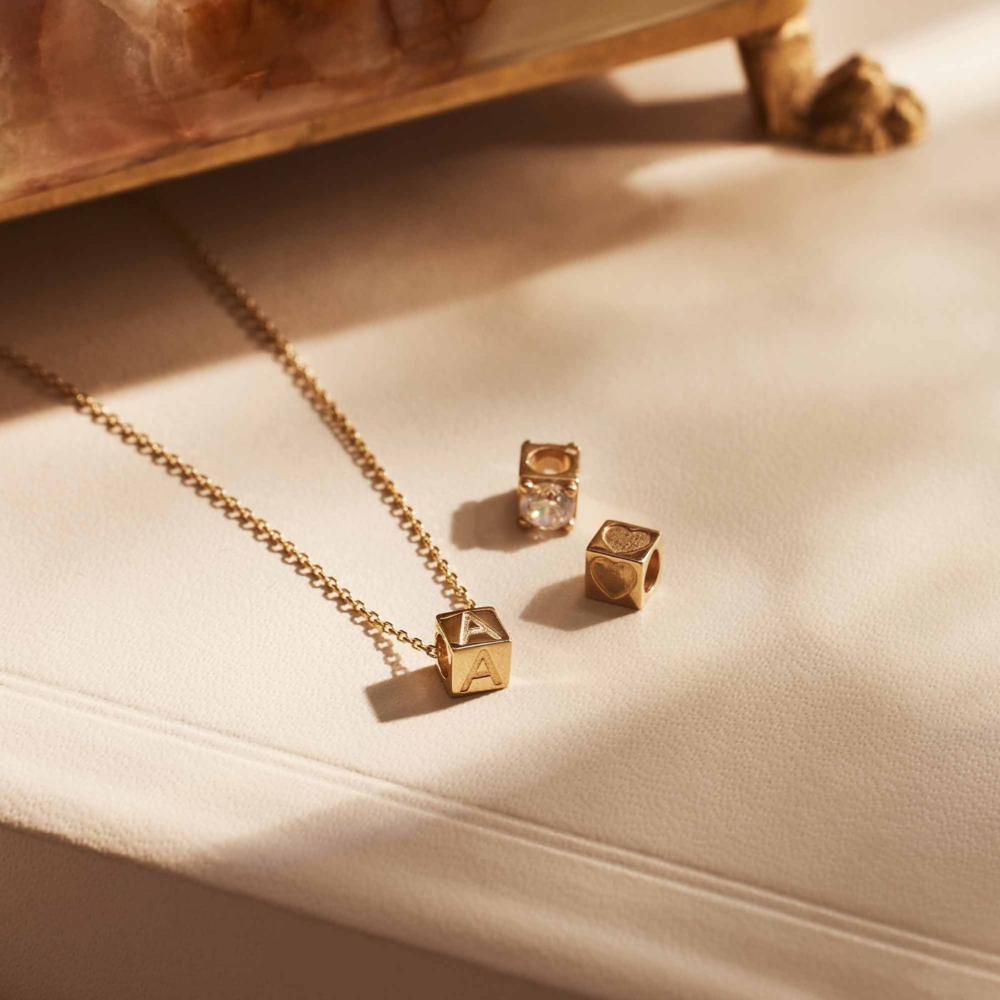 Isabel Bernard Saint Germain Felie - Bedel - Goud - Letter B
