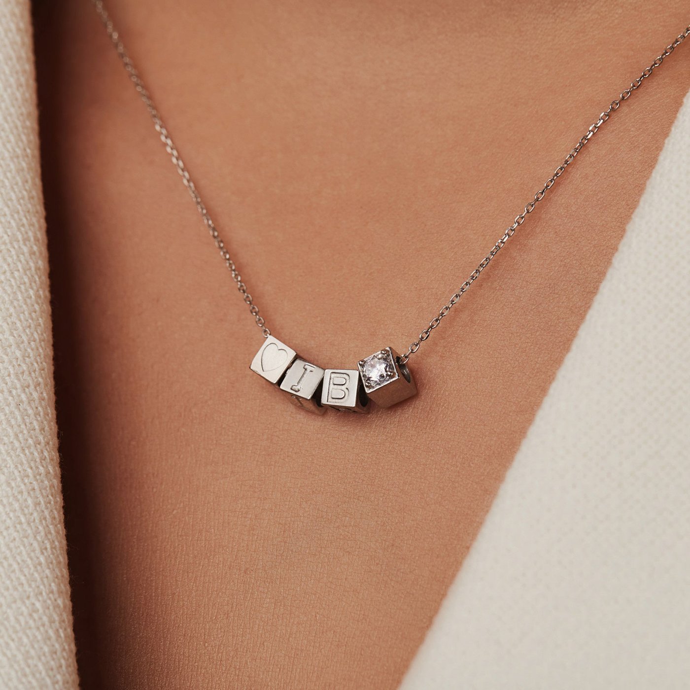 Isabel Bernard Saint Germain Felie - Bedel - Witgoud - Letter Y