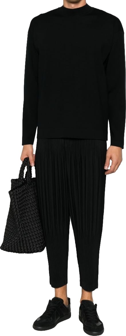 Sweaters Black