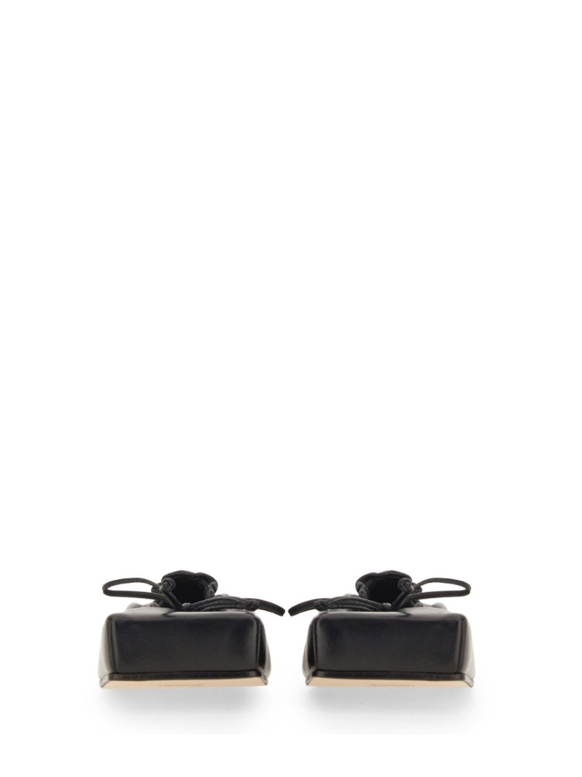 Black Square-Toe Shoes With Gathered Upper