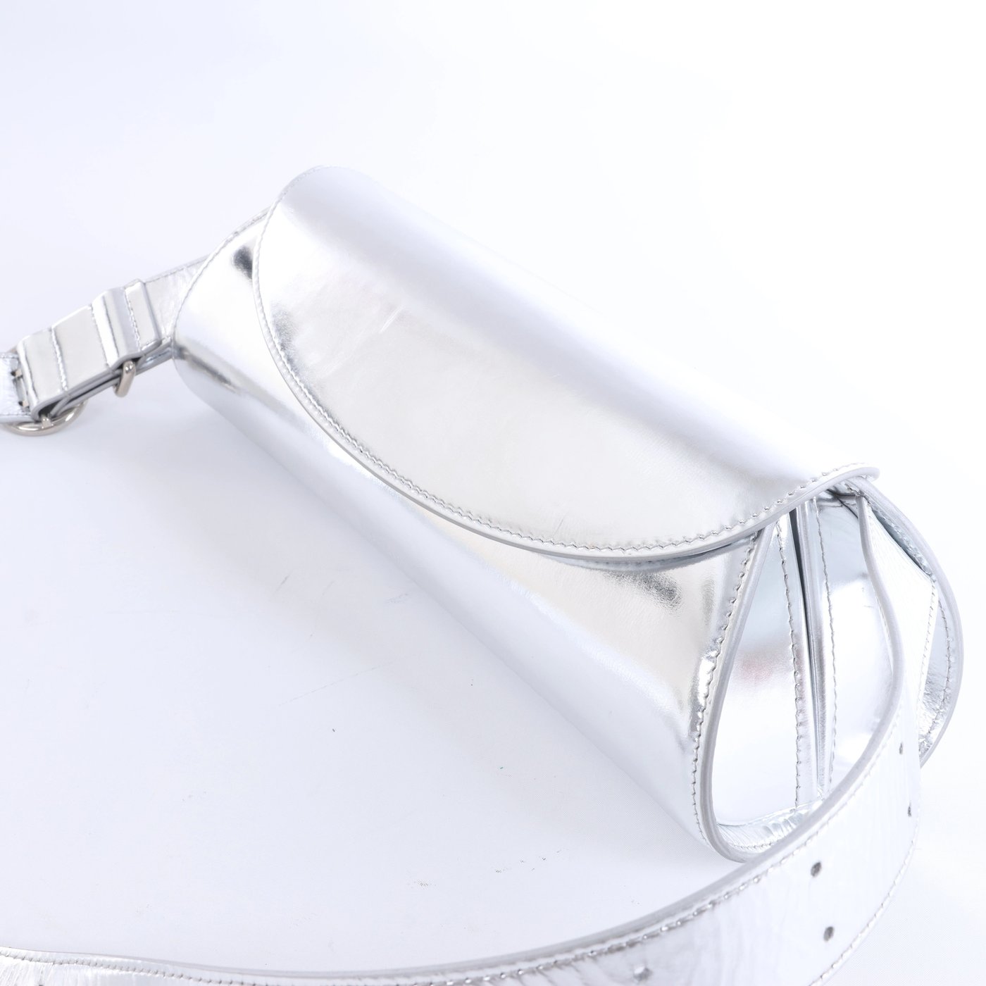 Jil Sander Cannolo Patent Leather Shoulder Bag in Silver