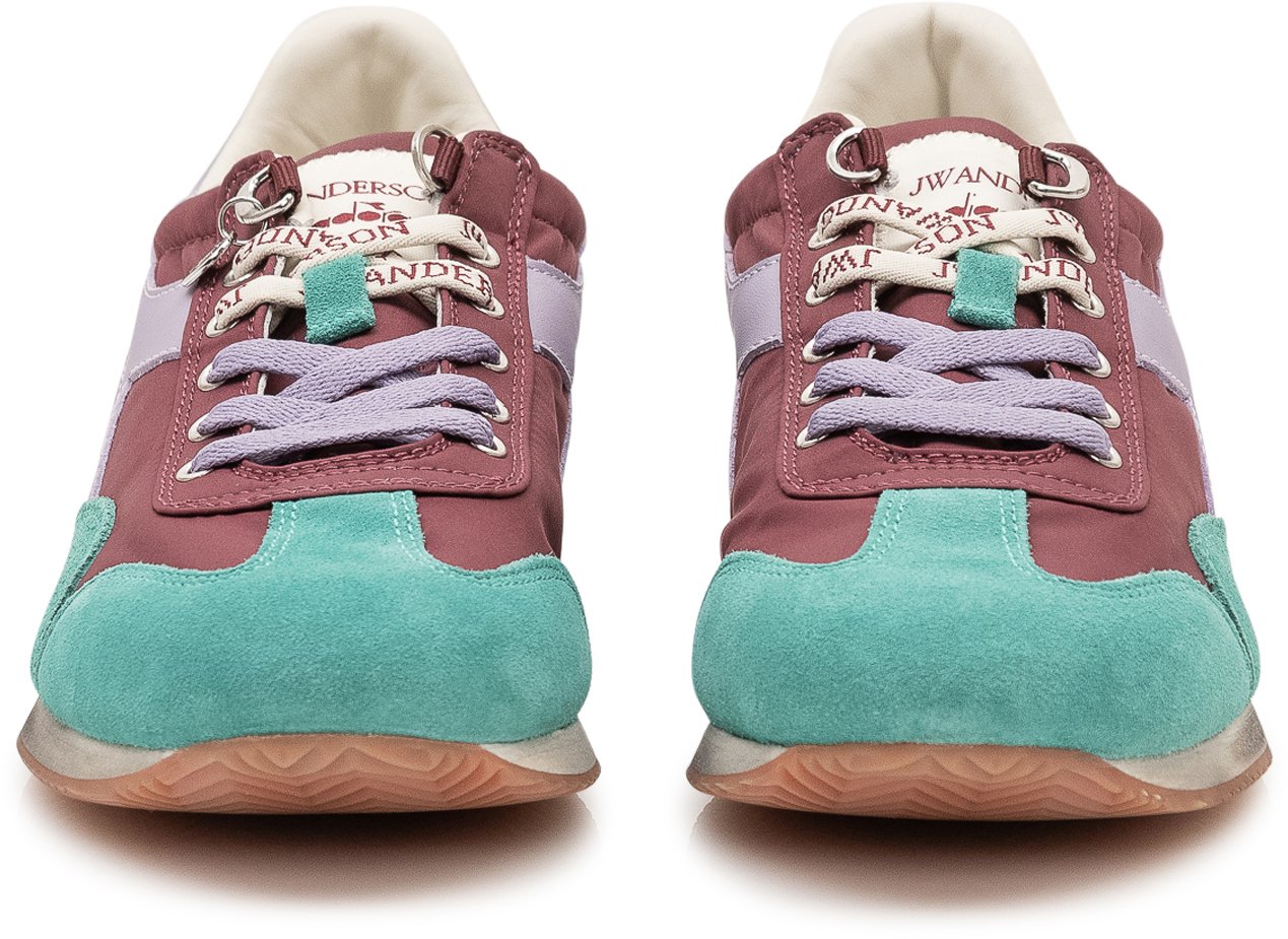Sneaker con Dettagli Sovrapposti