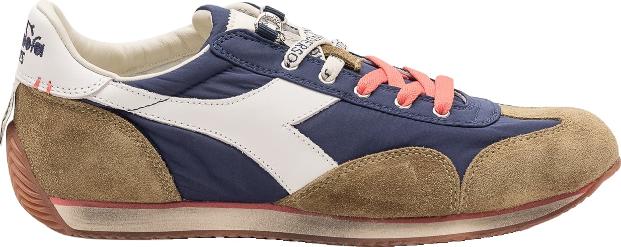 Sneaker con Inserti Sagomati