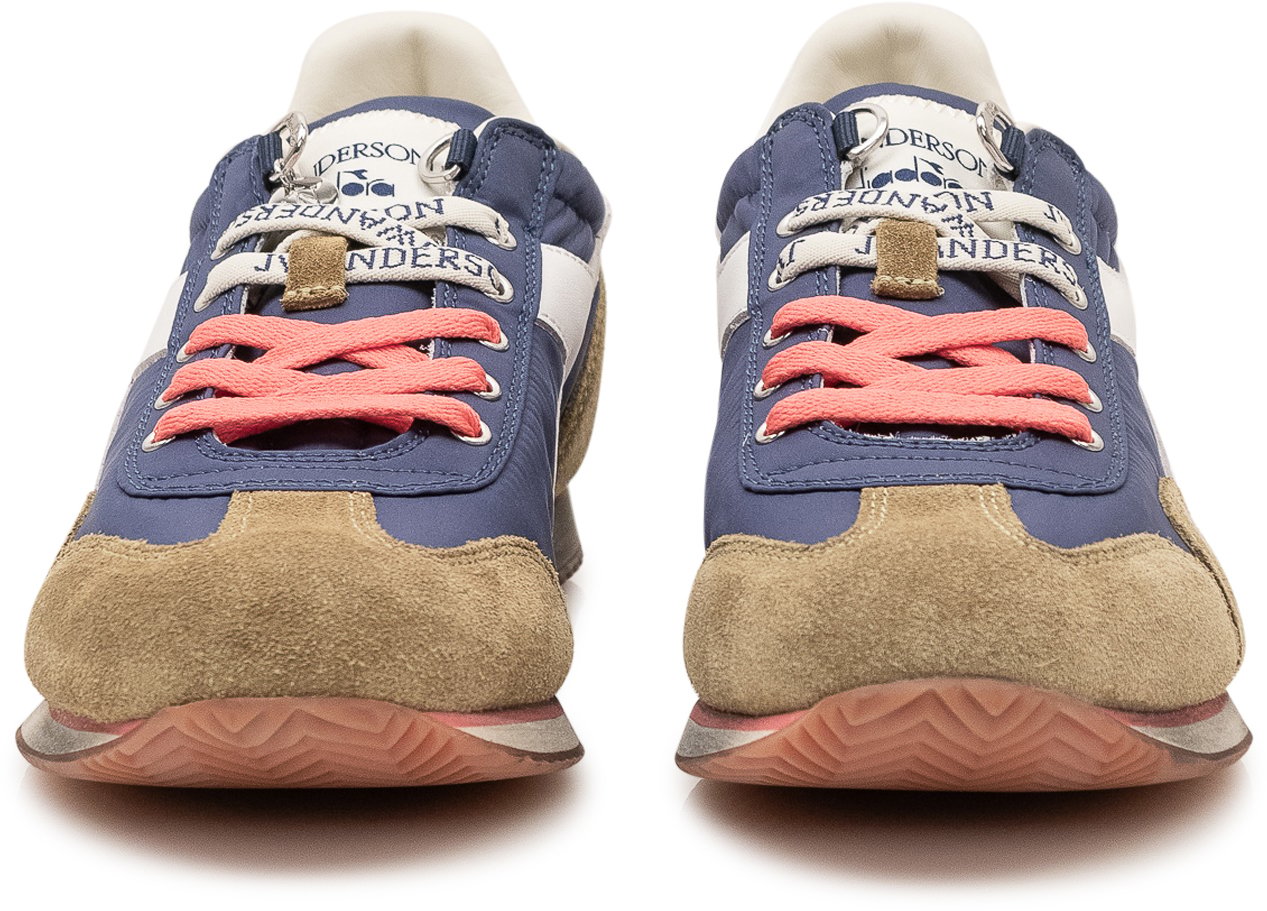 Sneaker con Inserti Sagomati